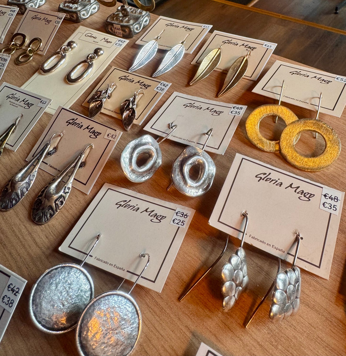 Gouden blad leaf oorbellen