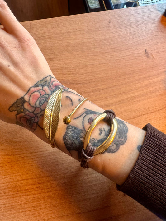 Adjustable gold leaf bracelet with ball on brass base