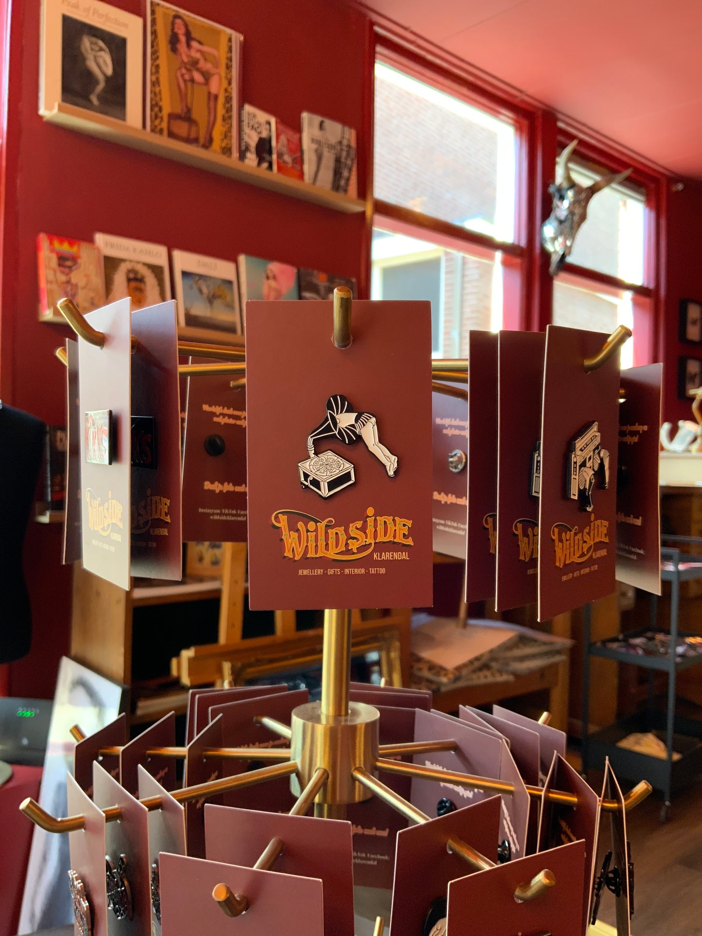 Vinyl Pin