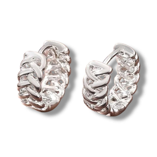 Kleine gevlochten zilveren oorringen