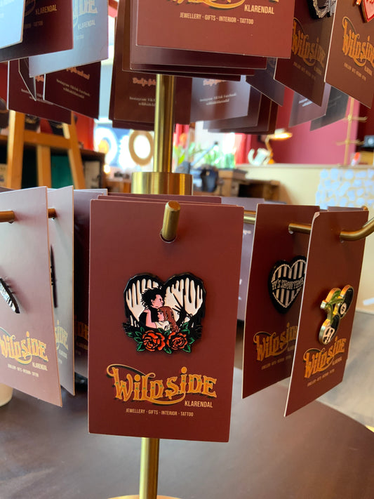 Edward Scissorhand Pin