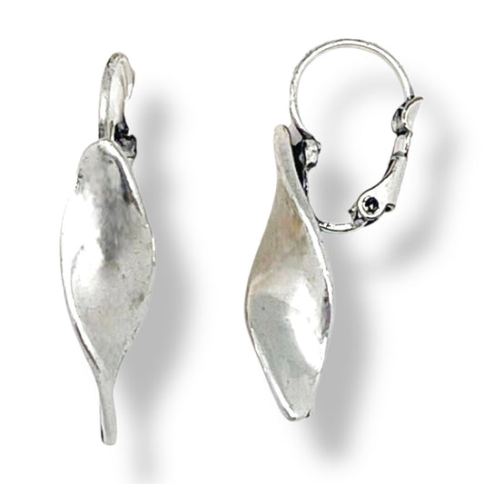 Propeller earring in silver plated crossbow