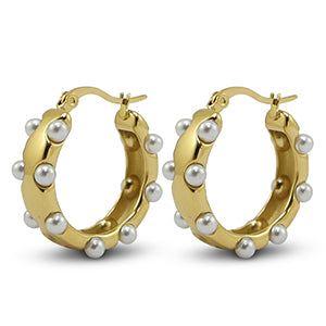Round earrings with pearls