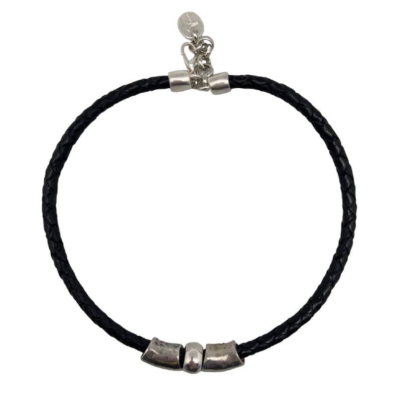 Ketting van gevlochten leer met zilveren details