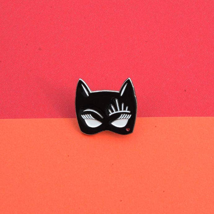 Cat Woman Pin's