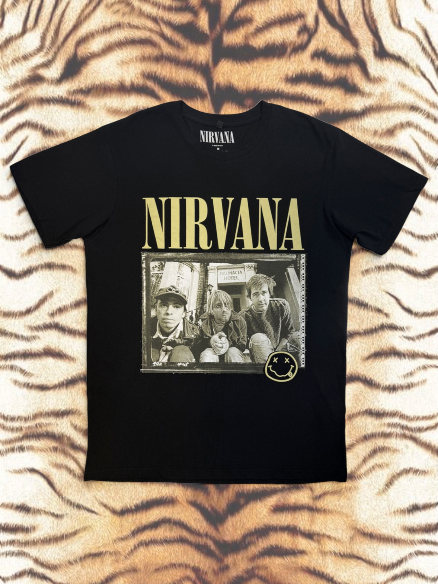Nirvana Premium Carbon T‑Shirt – Nevermind ’91 Hotel Photo (100% Combed Cotton, Premium Soft‑Touch Finish)
