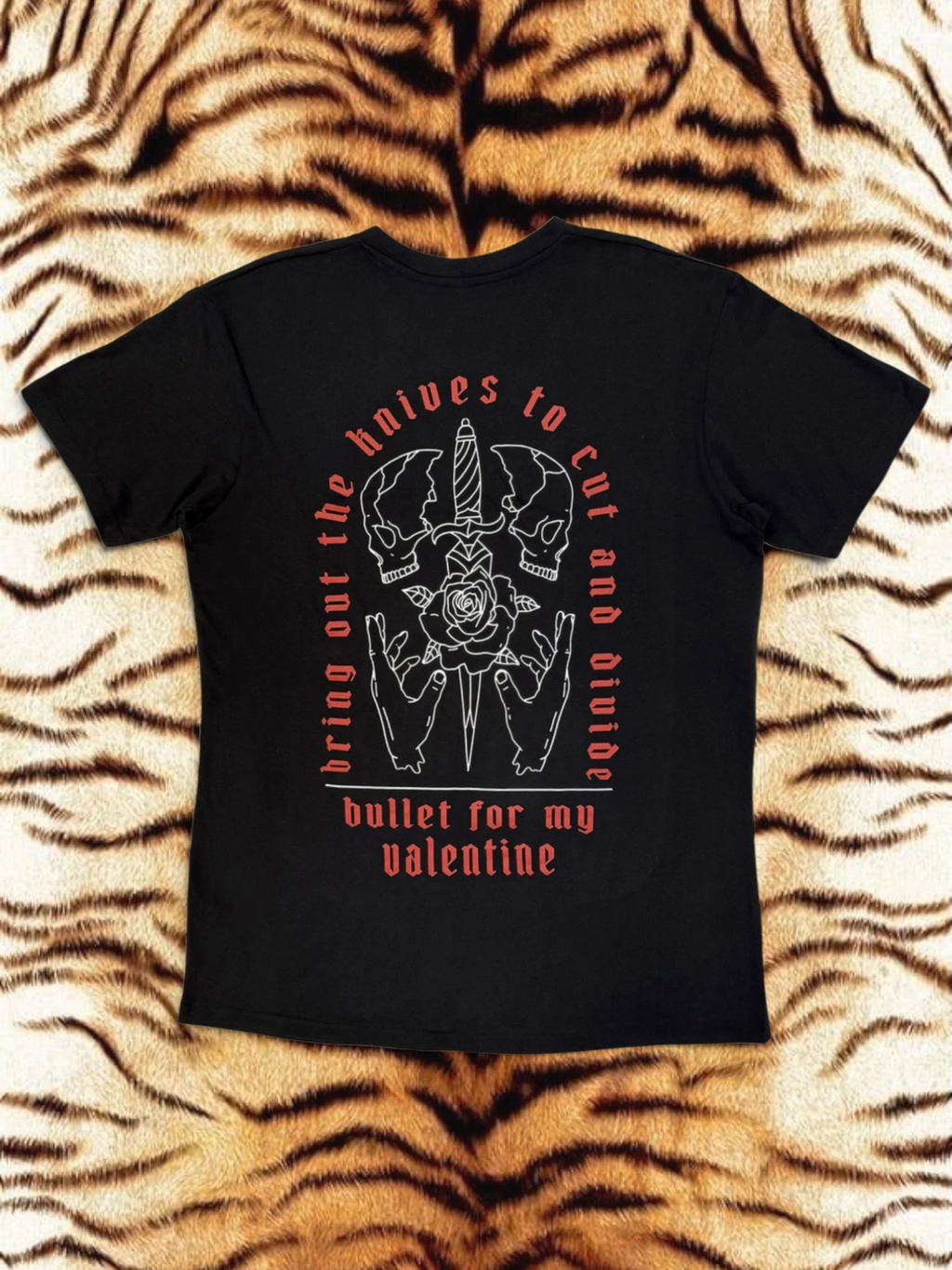 Bullet For My Valentine Premium Carbon T‑Shirt – Bring Out The Knives (100% algodón peinado, acabado extrasuave de primera calidad)