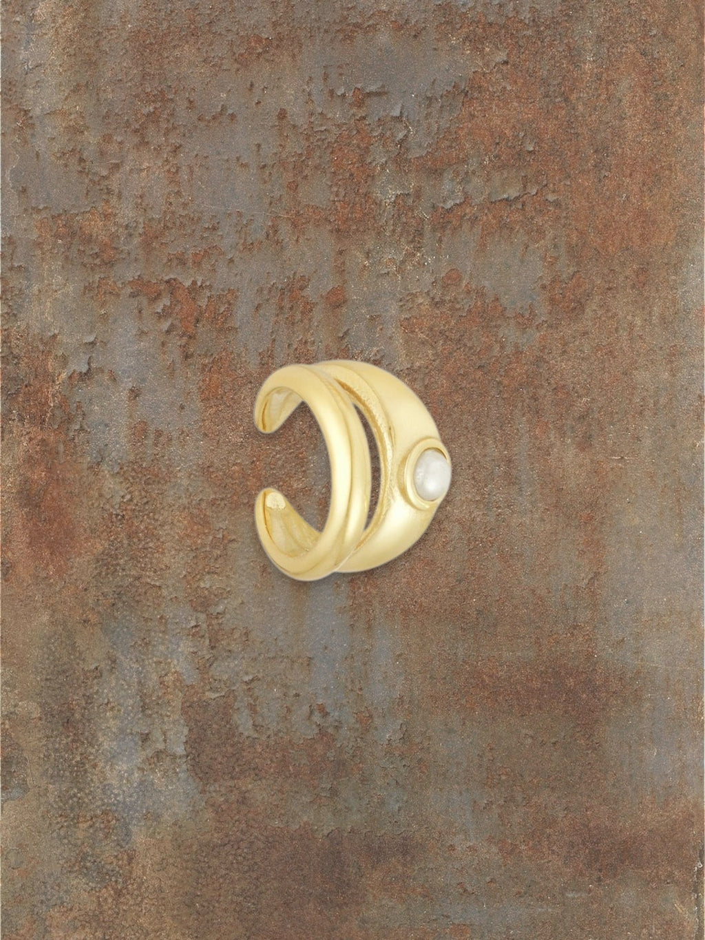 WILDSIDE gold-tone sculptural ear cuff with pearl accent, no piercing required.
