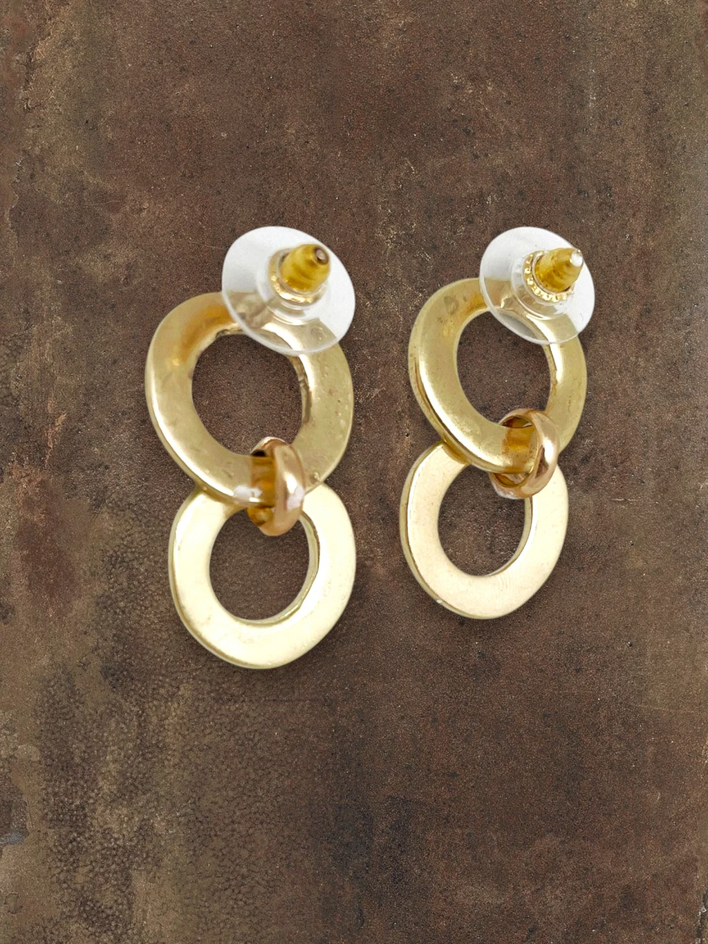 WILDSIDE double hoop pendant earrings in gold-plated zamak. Anti-allergenic, 4cm length.