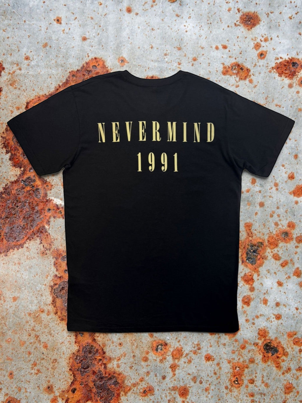 Nirvana Premium Carbon T-Shirt – Nevermind ’91 Hotel Photo (100% Combed Cotton, Premium Soft-Touch Finish)