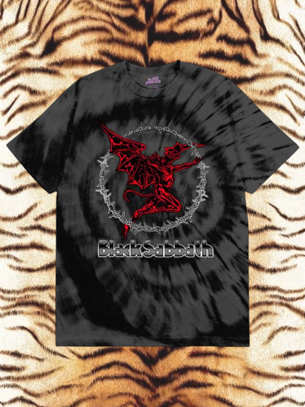Camiseta unisex Black Sabbath: Red Henry (negra) (Wash Collection)
