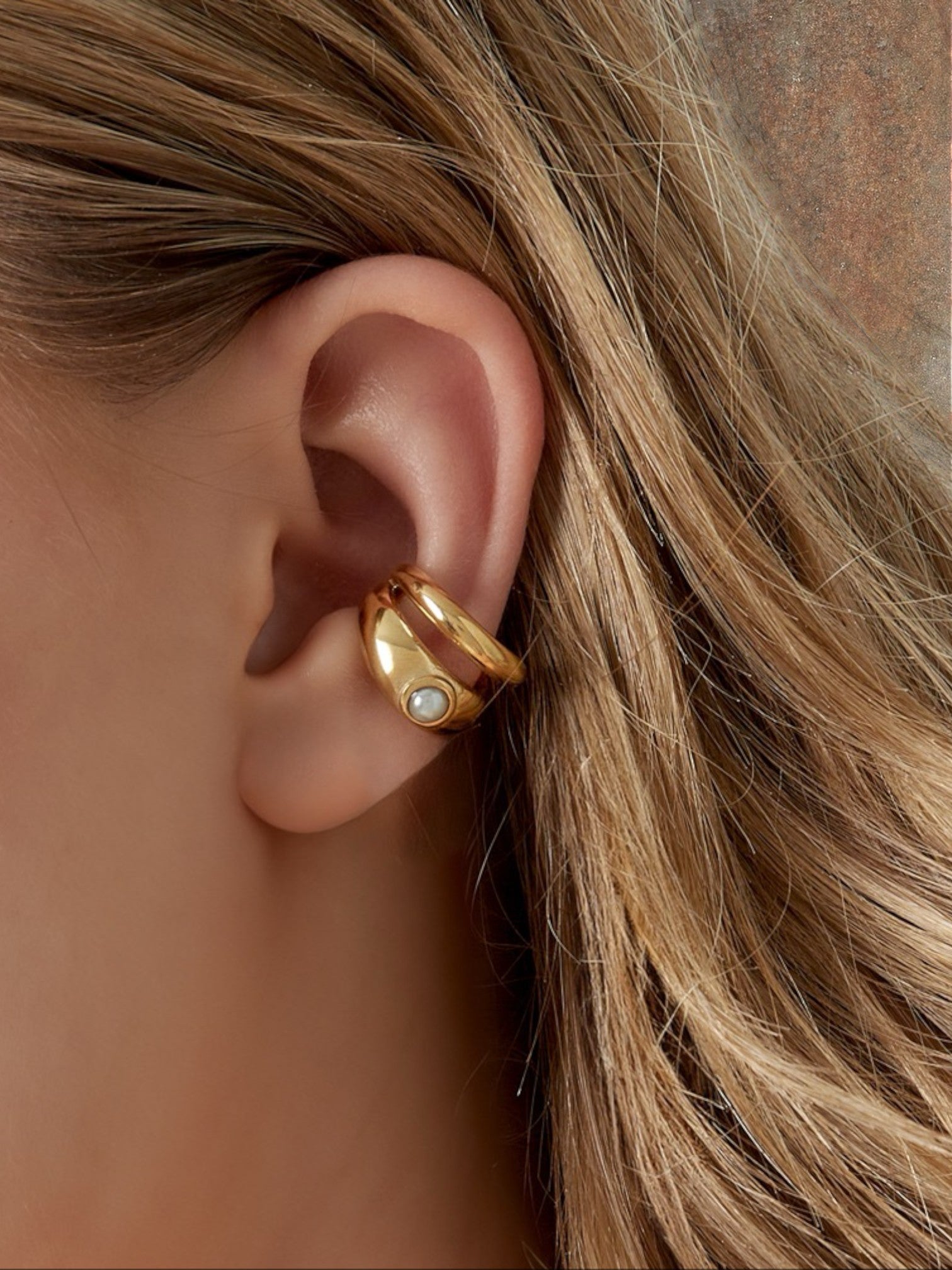 WILDSIDE gold ear cuff with pearl accent, no piercing needed, timeless statement jewelry.