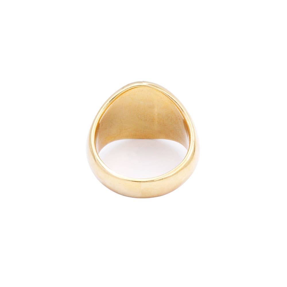 Gouden ring met zwarte steen rond