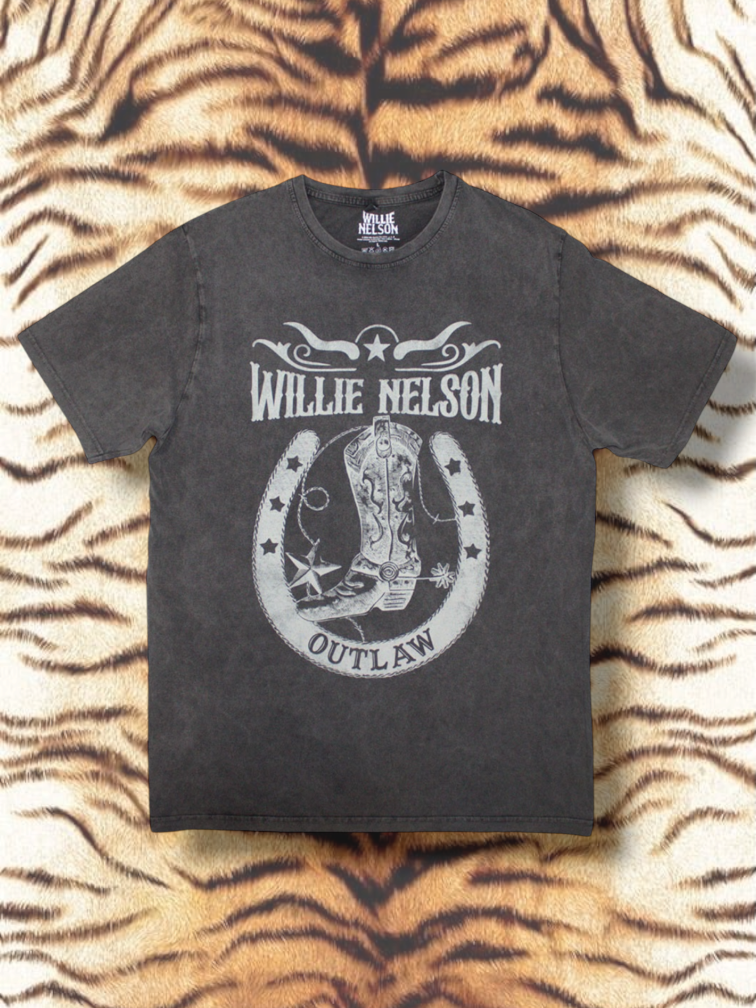 Willie Nelson Unisex Stone Wash T-Shirt: Outlaw (Charcoal Grey)