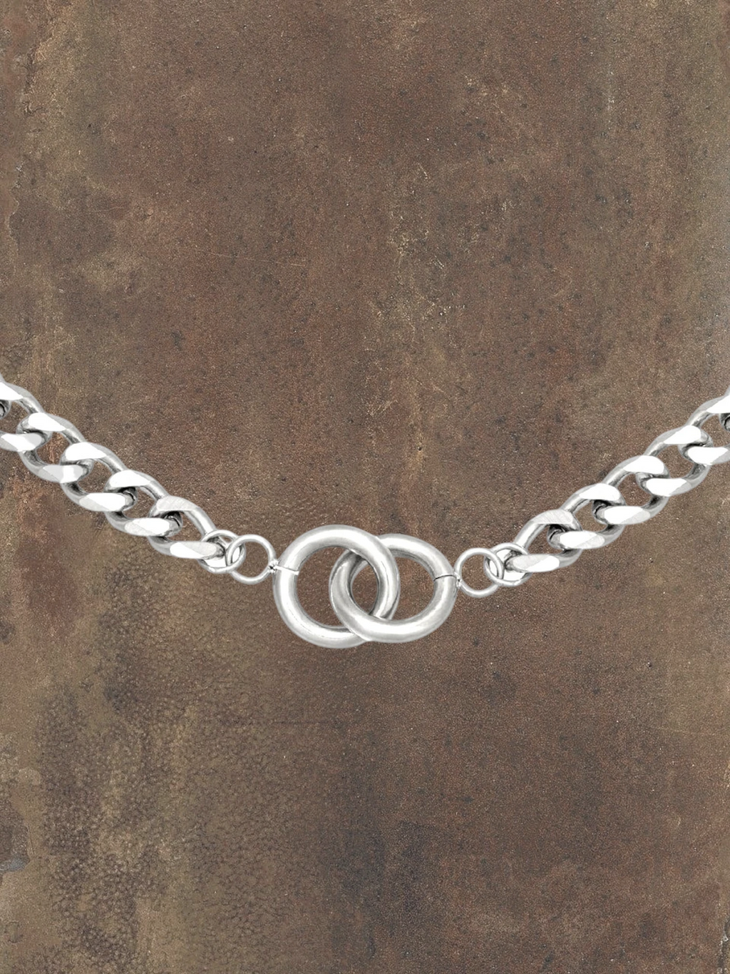 WILDSIDE silver stainless steel chain necklace with interlocking rings, water-resistant and durable.