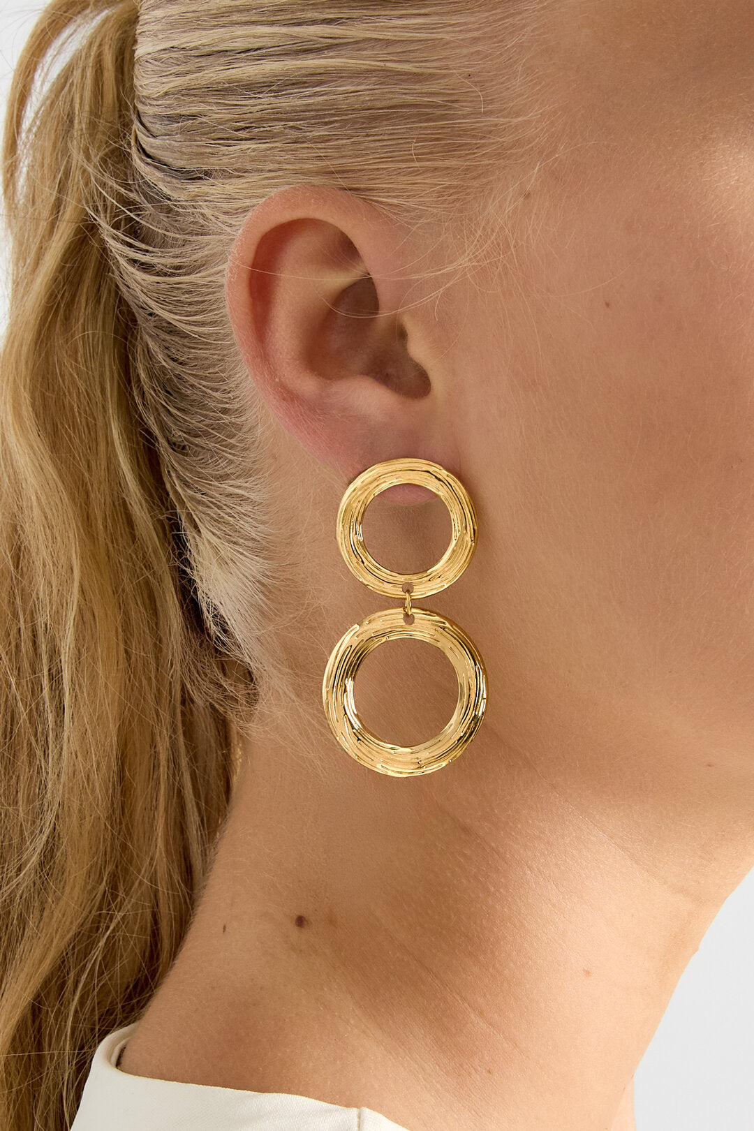 Elegant Gold Drop Earrings for Everyday Style