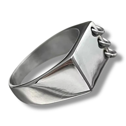 Pierced Zegel Ring
