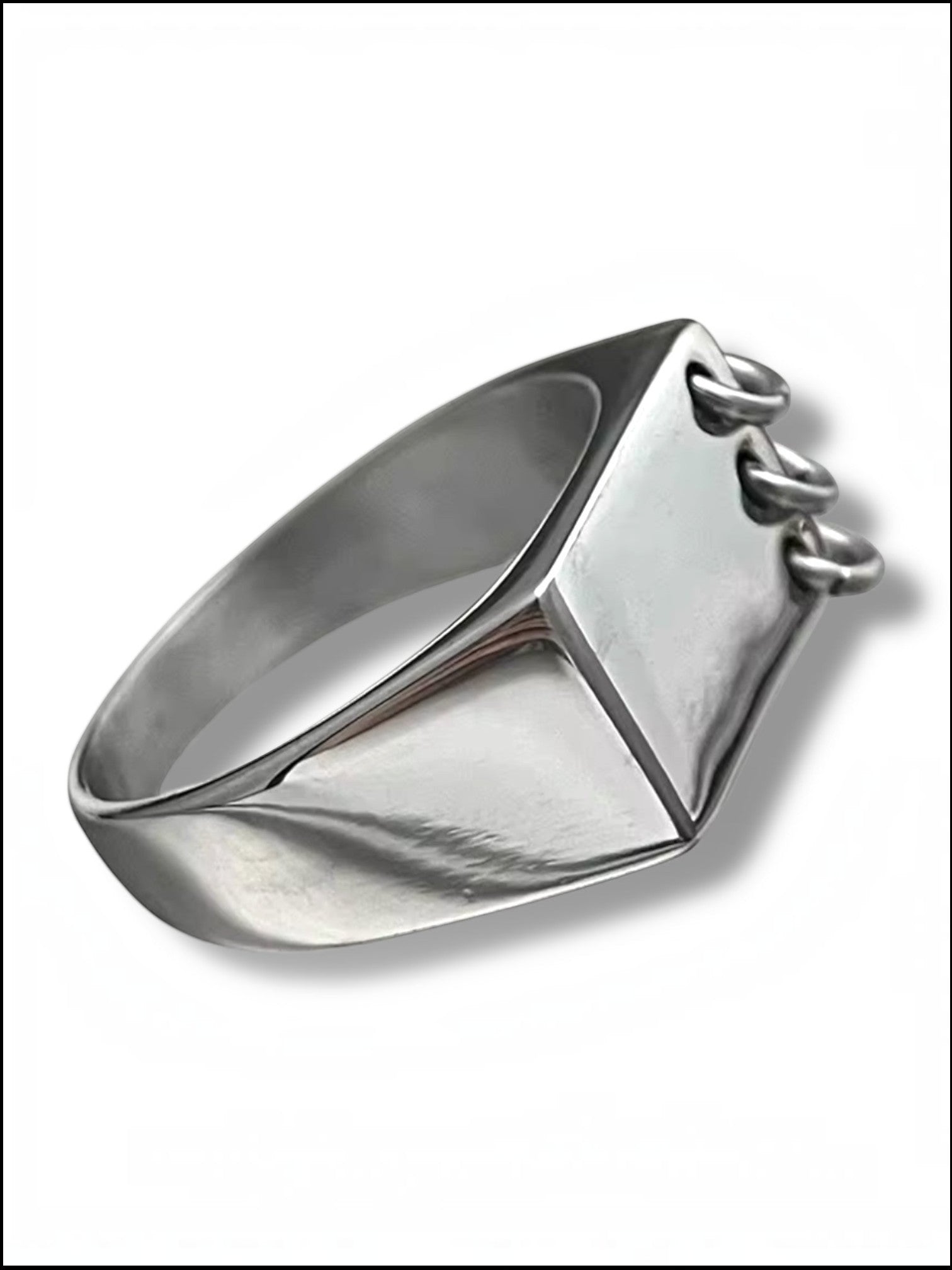 Pierced Zegel Ring