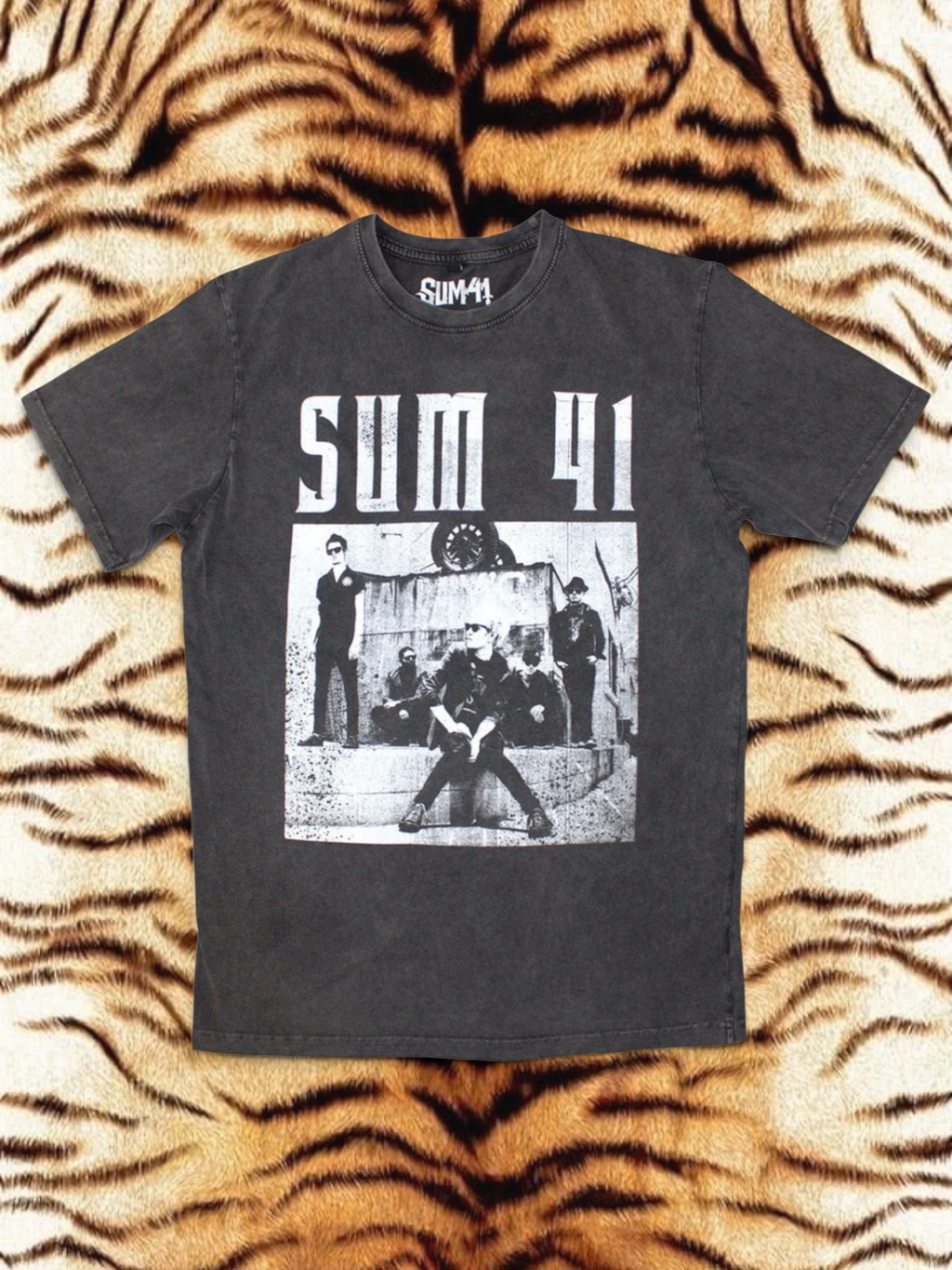 Camiseta lavada a la piedra de Sum 41 – Edición limitada (999 unidades en todo el mundo)