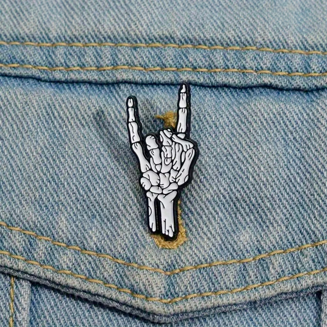 Skeleton hand Punk Pin