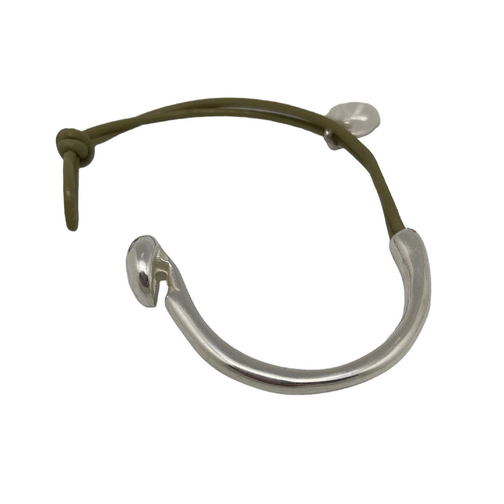 Basic silver-khaki leather bracelet