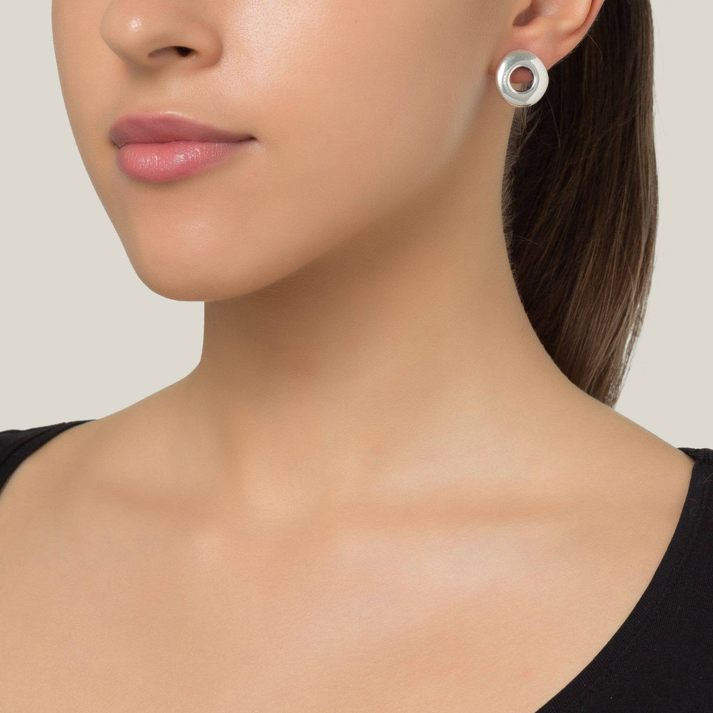 Round silver earring plated “hole” silver plated