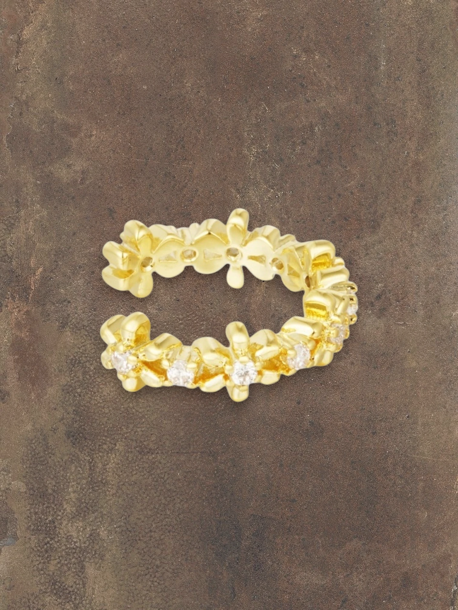 Ear cuff Goud met bloem steentjes