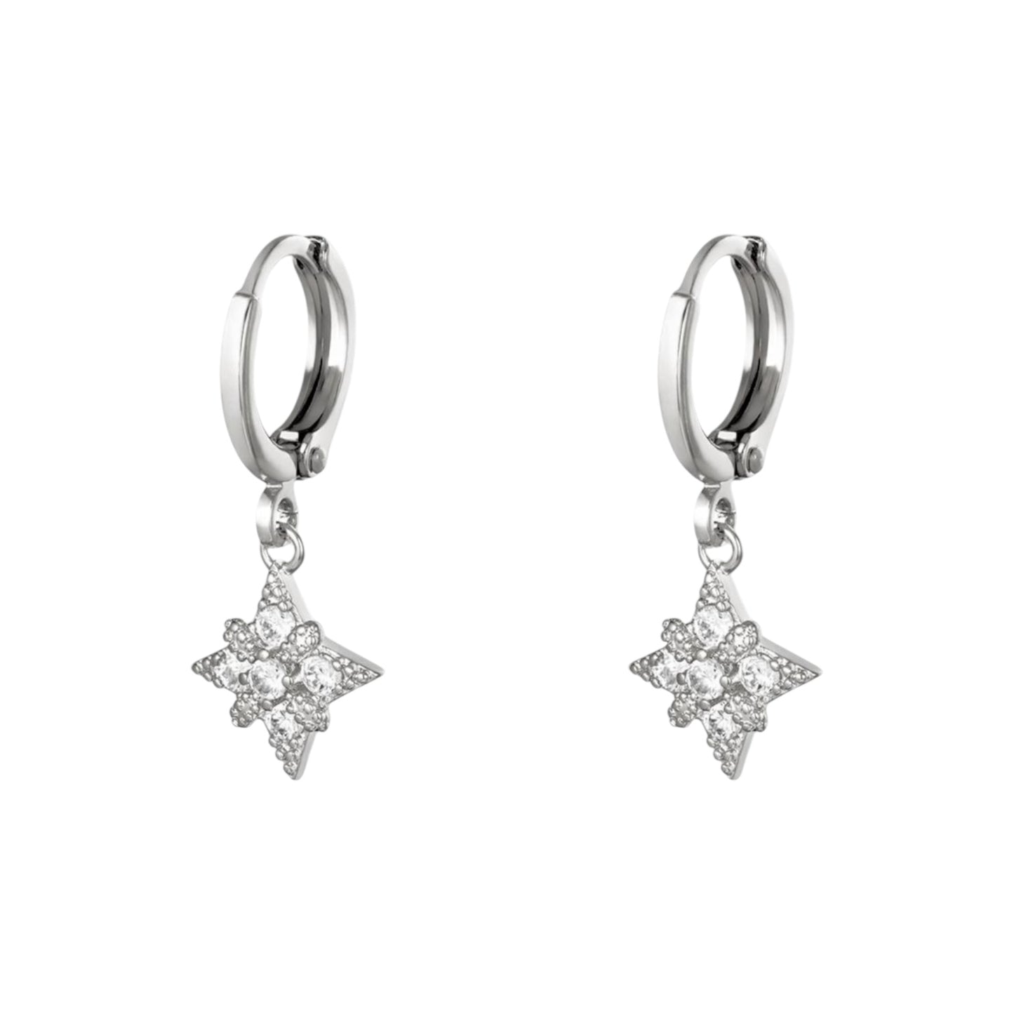 Pendientes de plata con colgante de estrella.