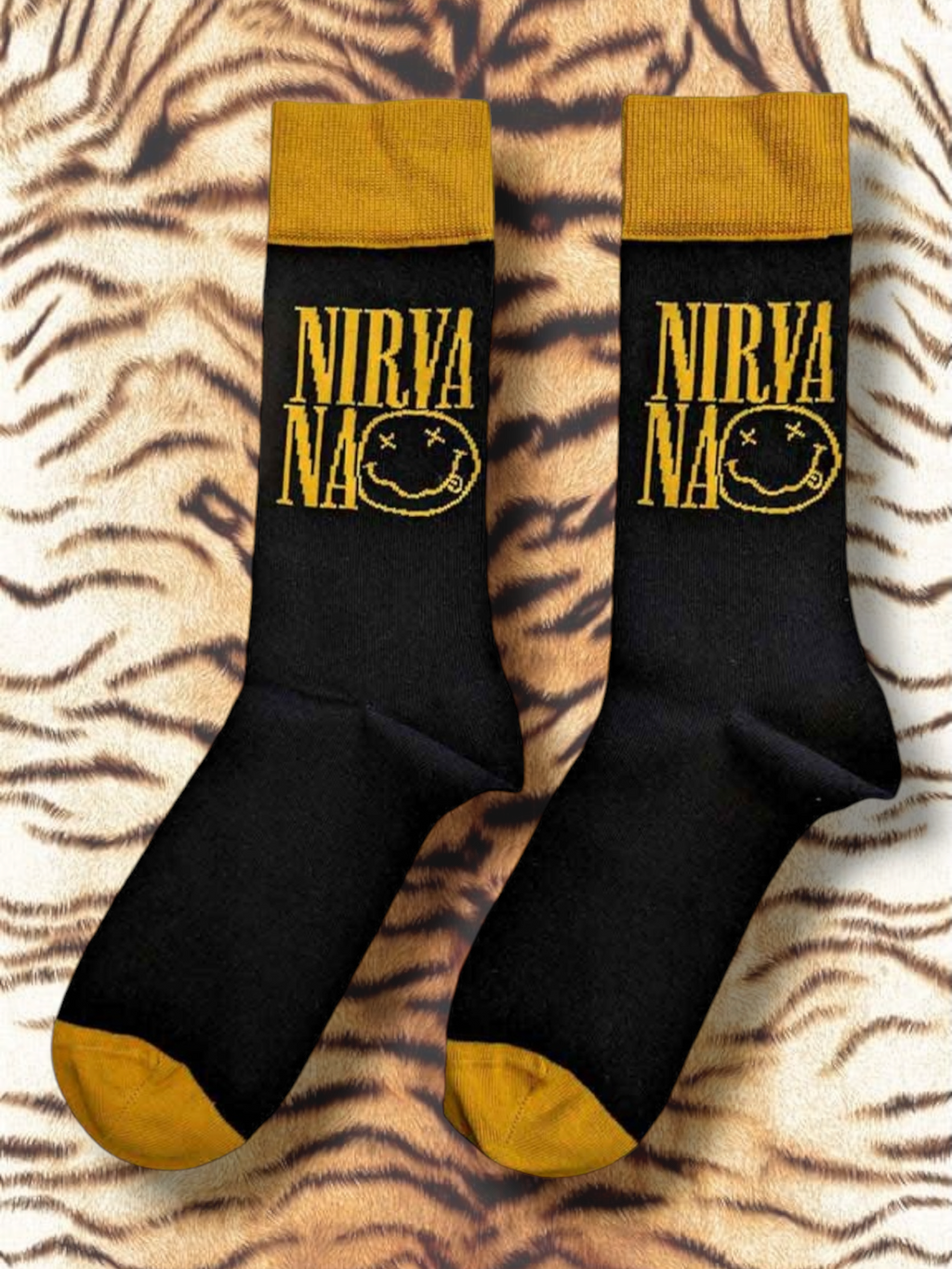 Nirvana Unisex Socks: Logo Stacked (Black) (maat 40-45)