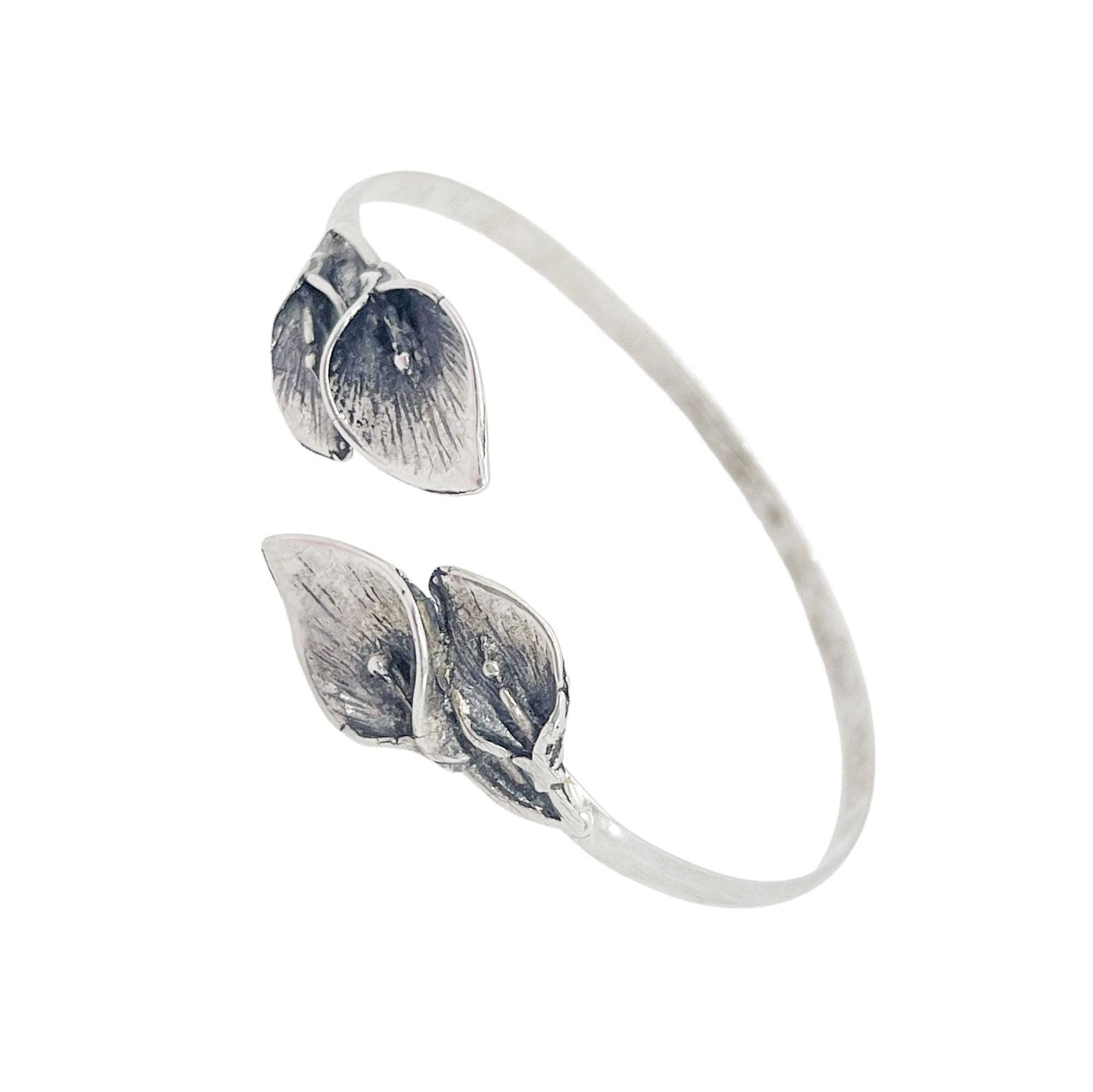 Double cleats bracelet in 7micron silver adjustable brass