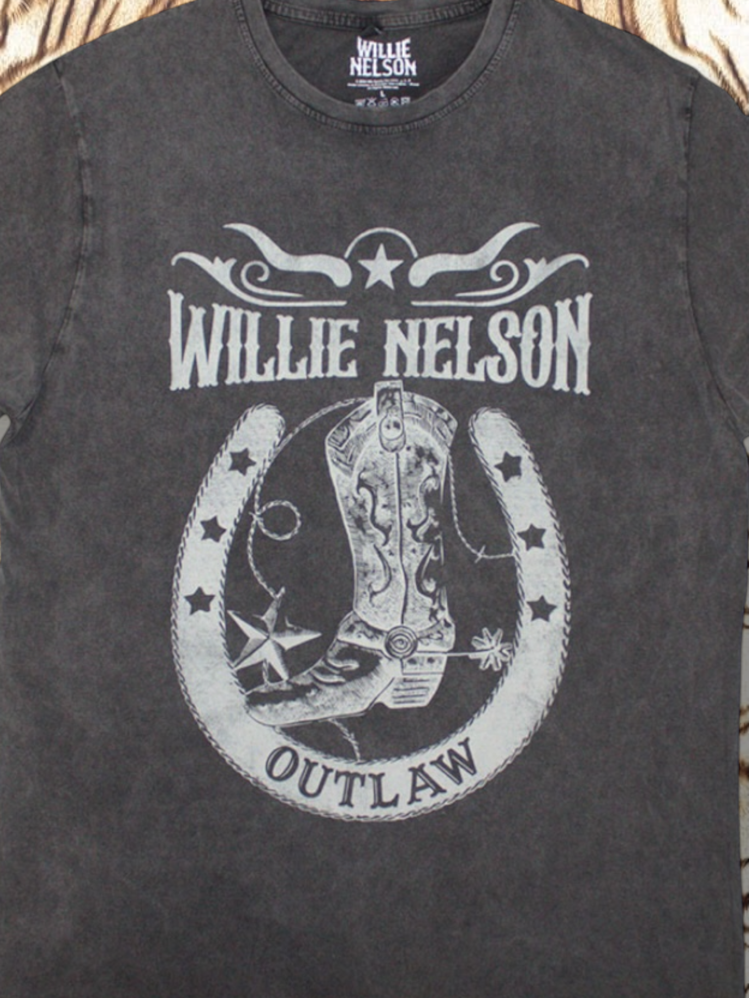 Willie Nelson Unisex Stone Wash T-Shirt: Outlaw (Charcoal Grey)