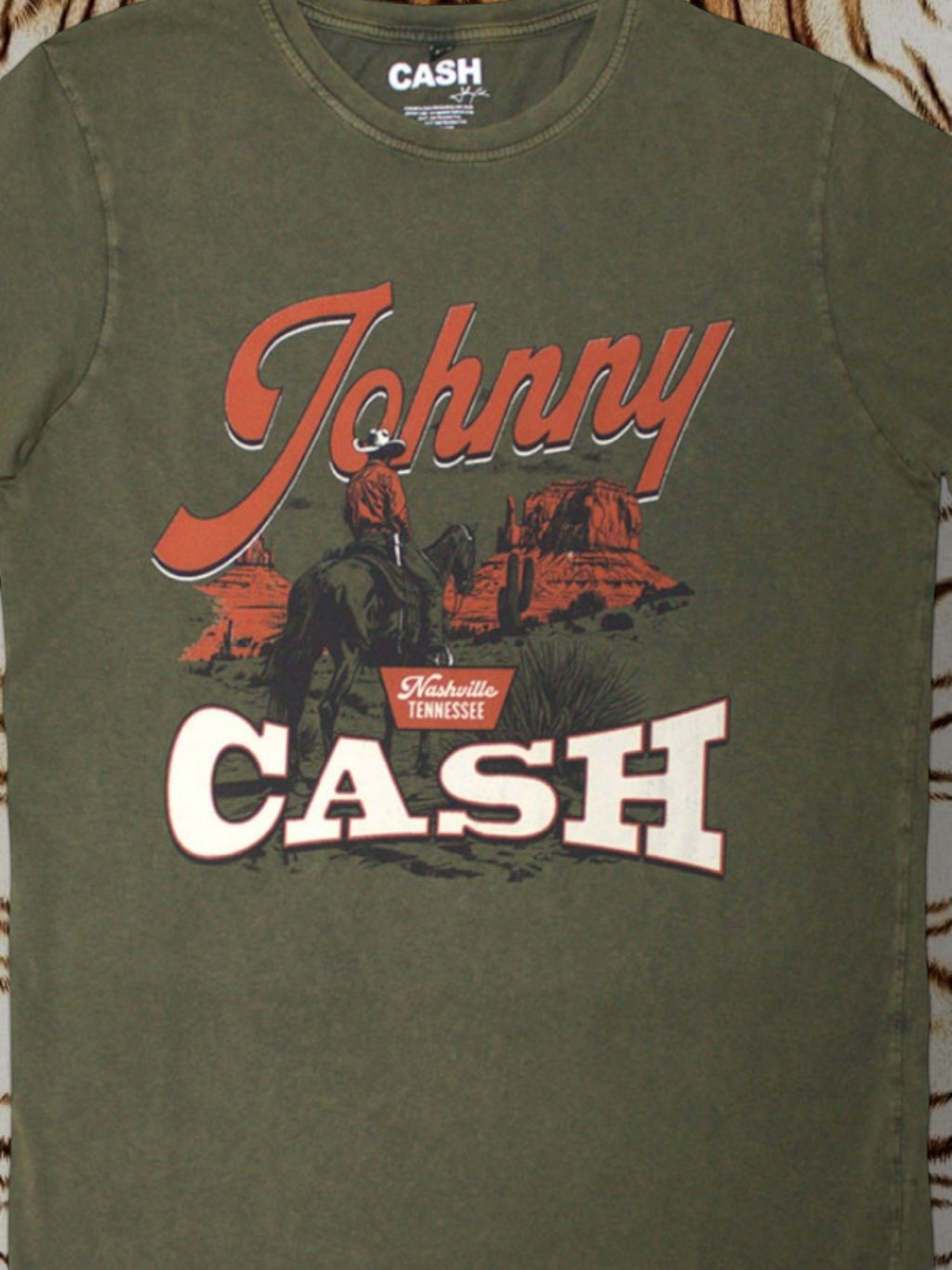 Johnny Cash Unisex Stone Wash T-Shirt: Desert Cowboy (Green)