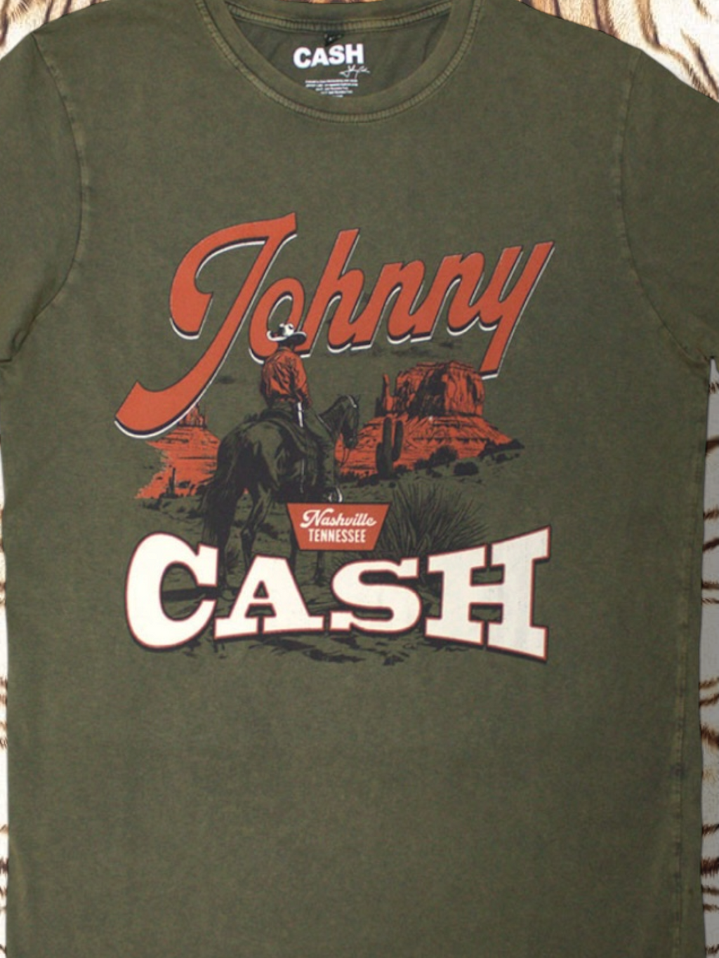 Johnny Cash Unisex Stone Wash T-Shirt: Desert Cowboy (Green)