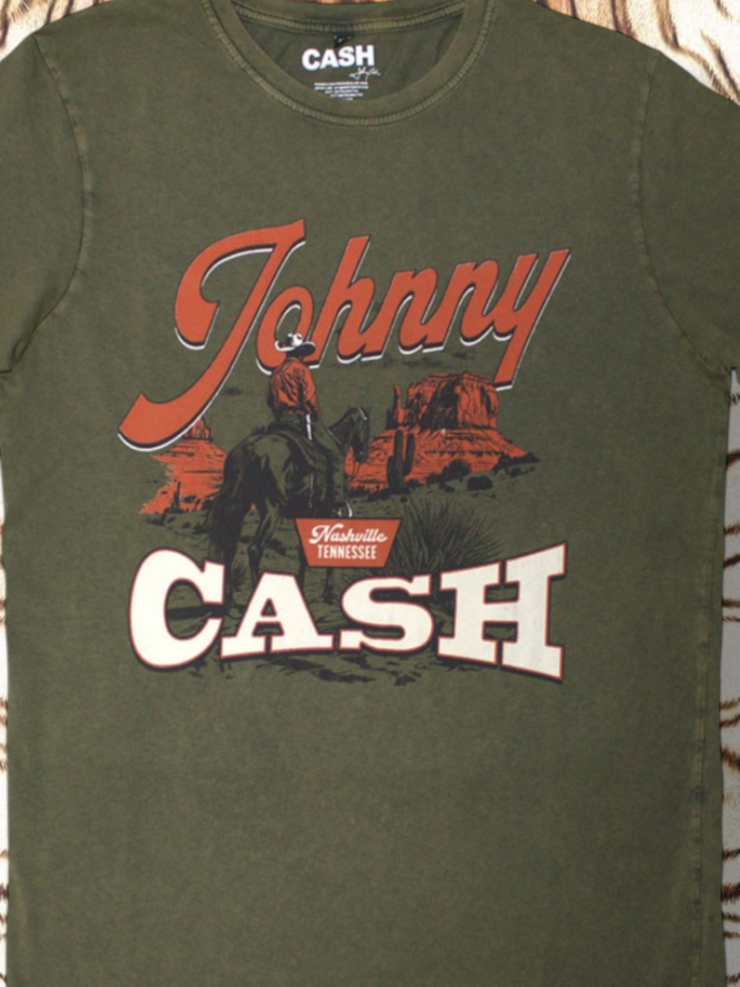 Johnny Cash Unisex Stone Wash T-Shirt: Desert Cowboy (Green)