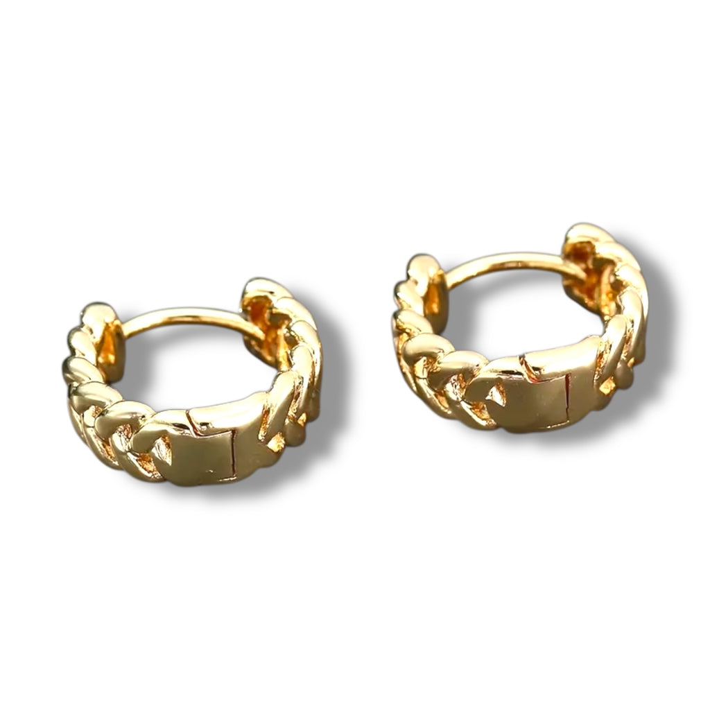 Kleine gevlochten gouden oorringen