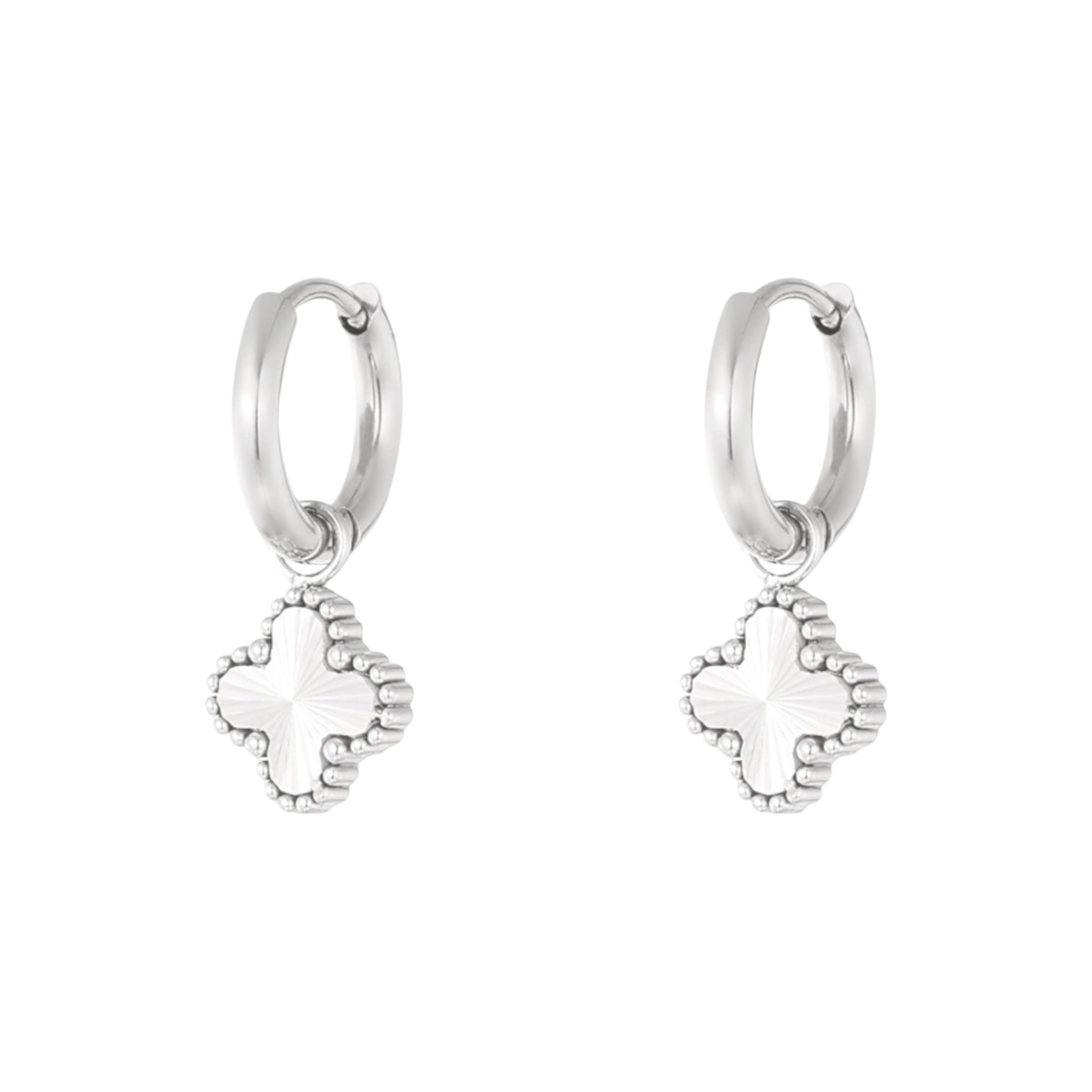 Silver earrings with clover pendant