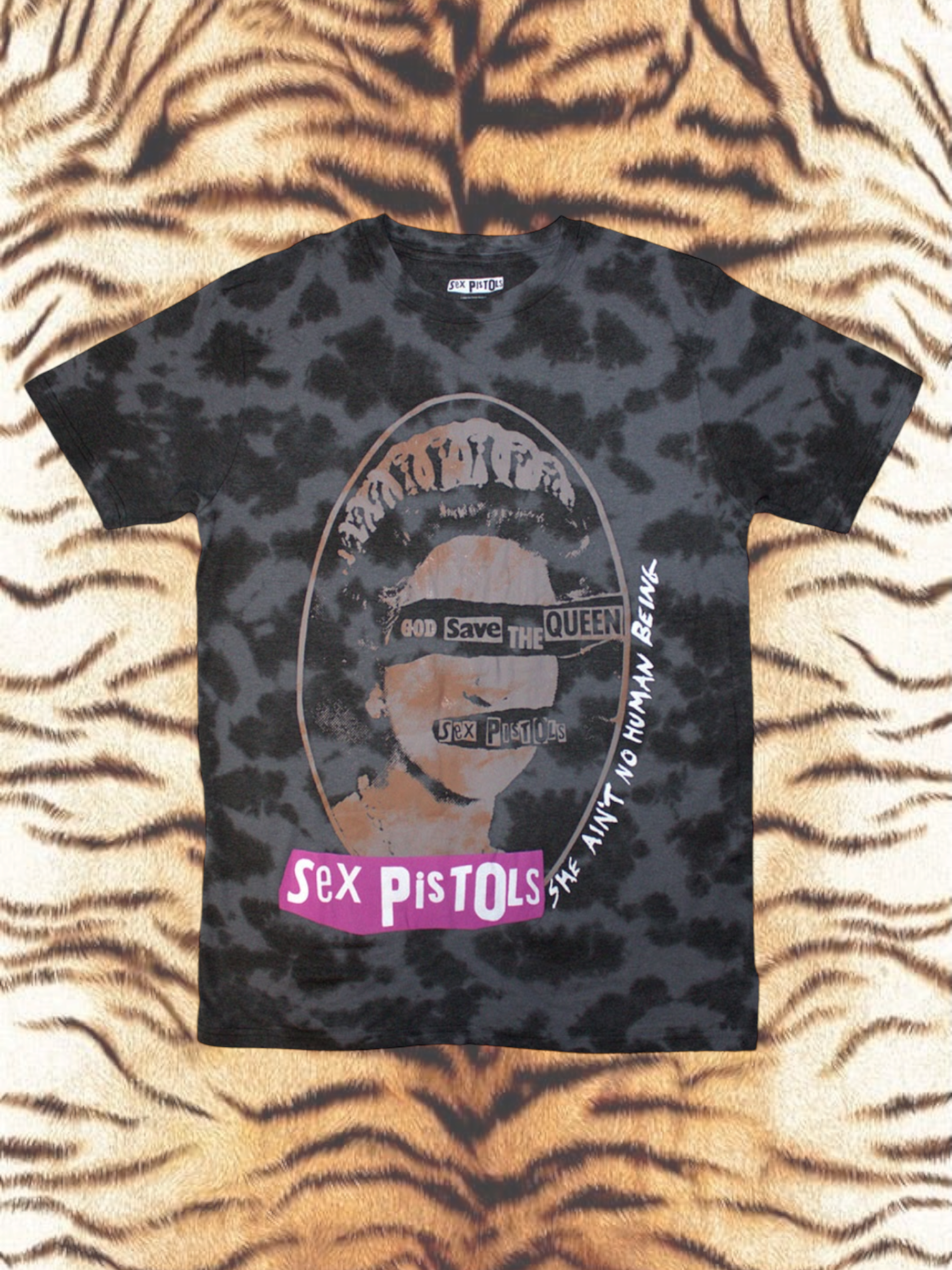 The Sex Pistols Unisex T-Shirt: God Save The Queen (Black) (Wash Collection)