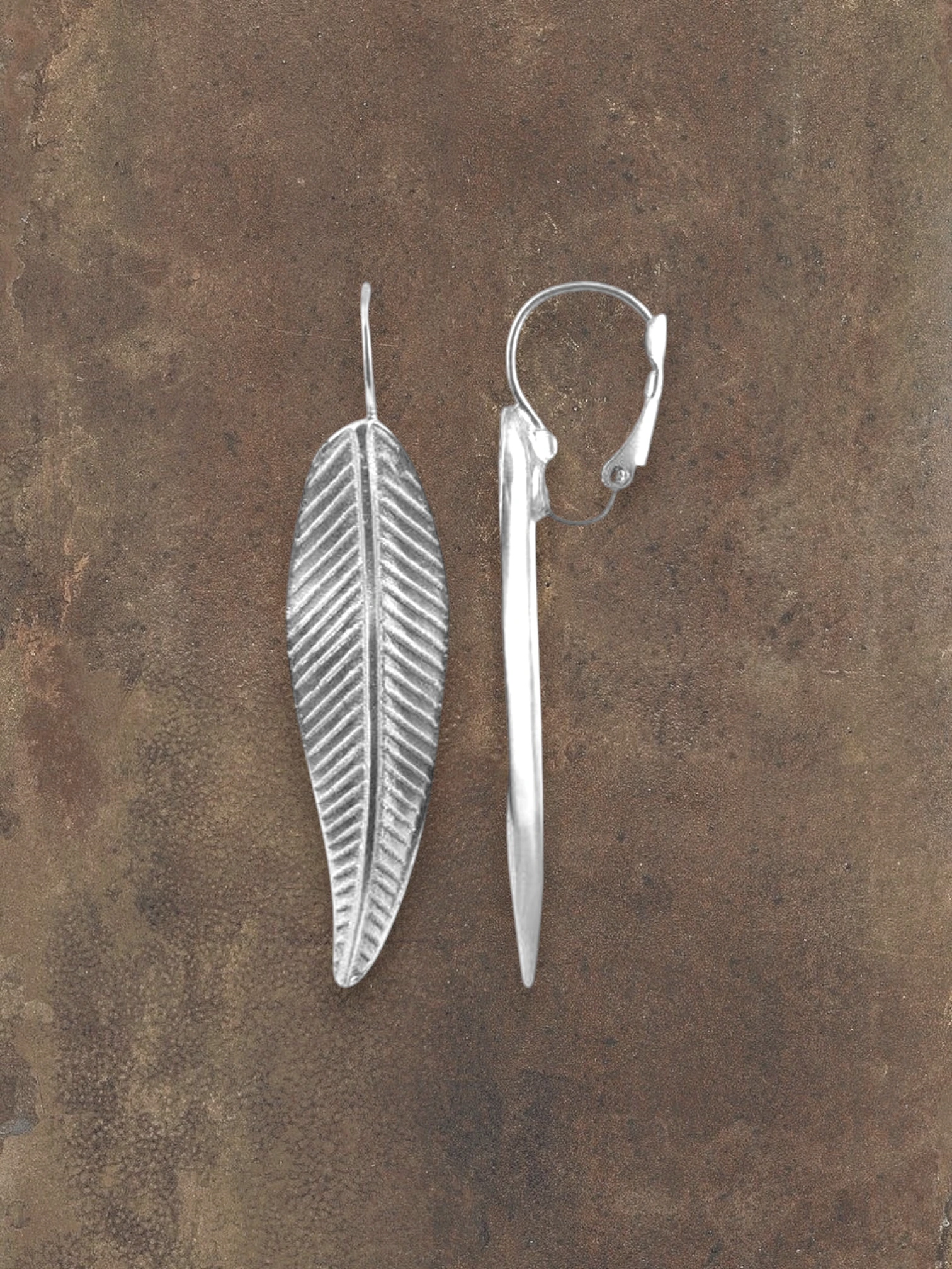 Zilveren blad leaf oorbellen
