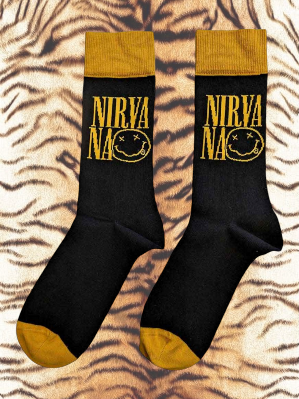 Nirvana Unisex Socks: Logo Stacked (Black) (maat 40-45)