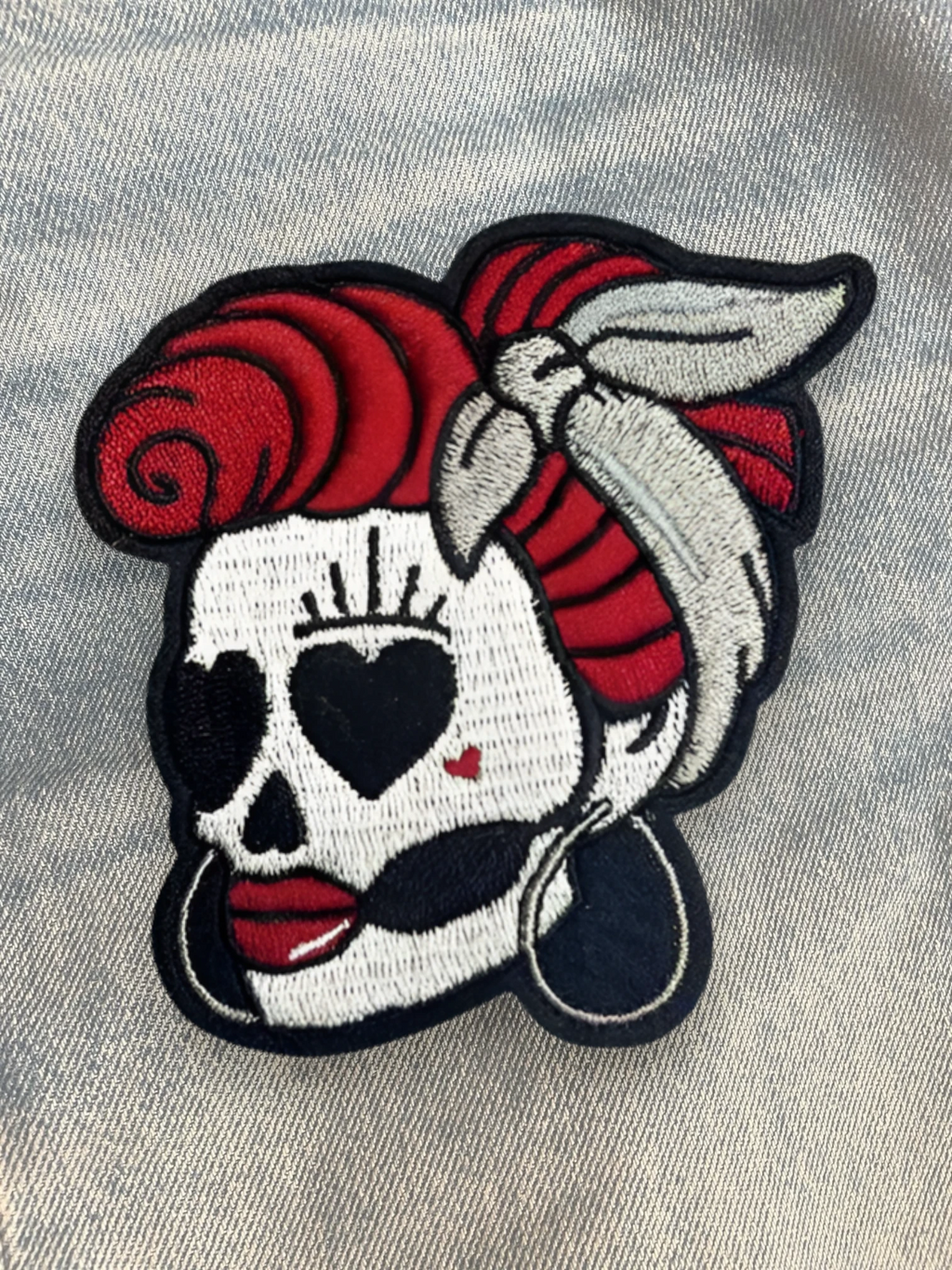 Parche rojo “Skull Poulette”