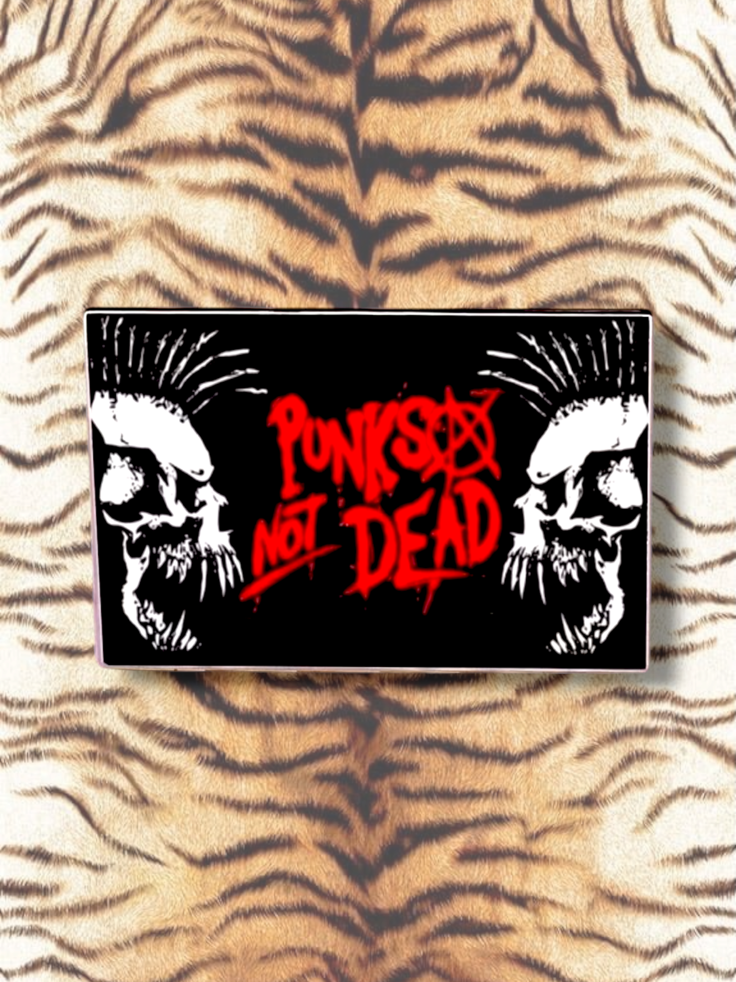 Punks not Dead Pin