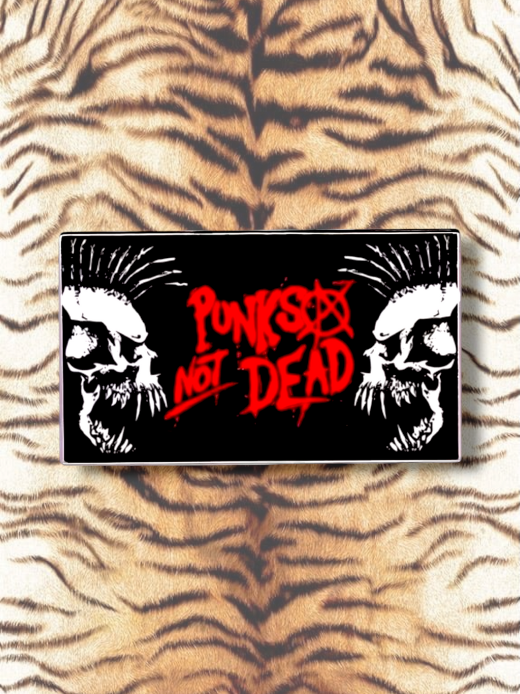 Punks not Dead Pin