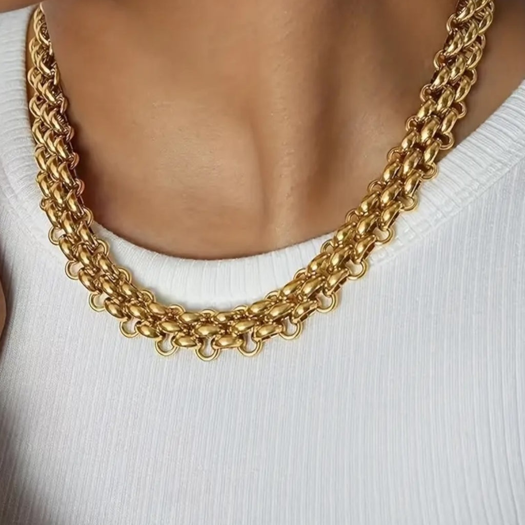 Double link gold necklace