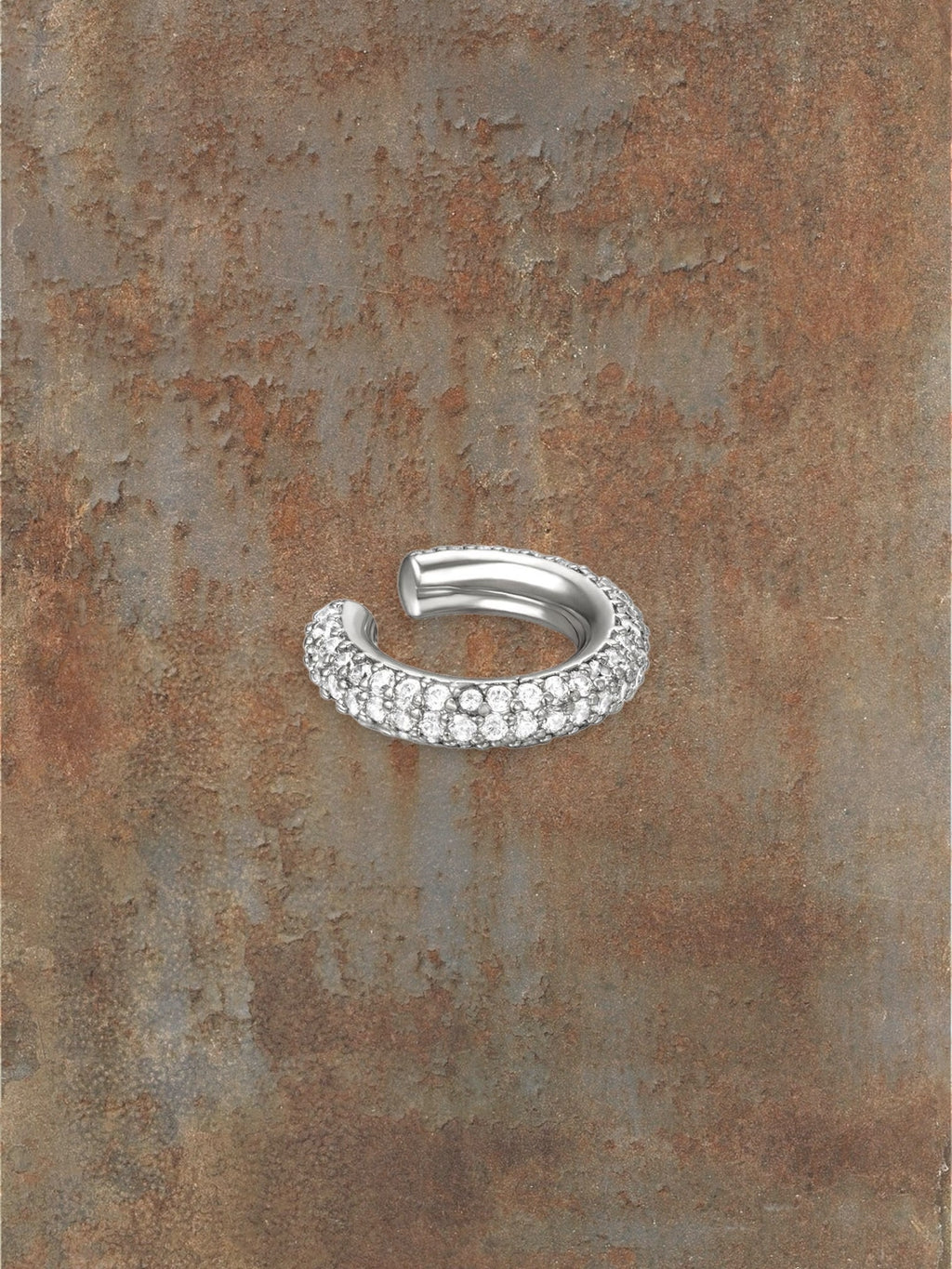 WILDSIDE silver ear cuff adorned with sparkling stones, no piercing needed.