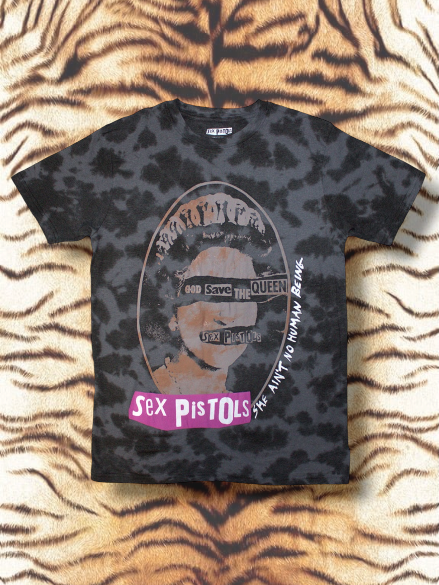 The Sex Pistols Unisex T-Shirt: God Save The Queen (Black) (Wash Collection)