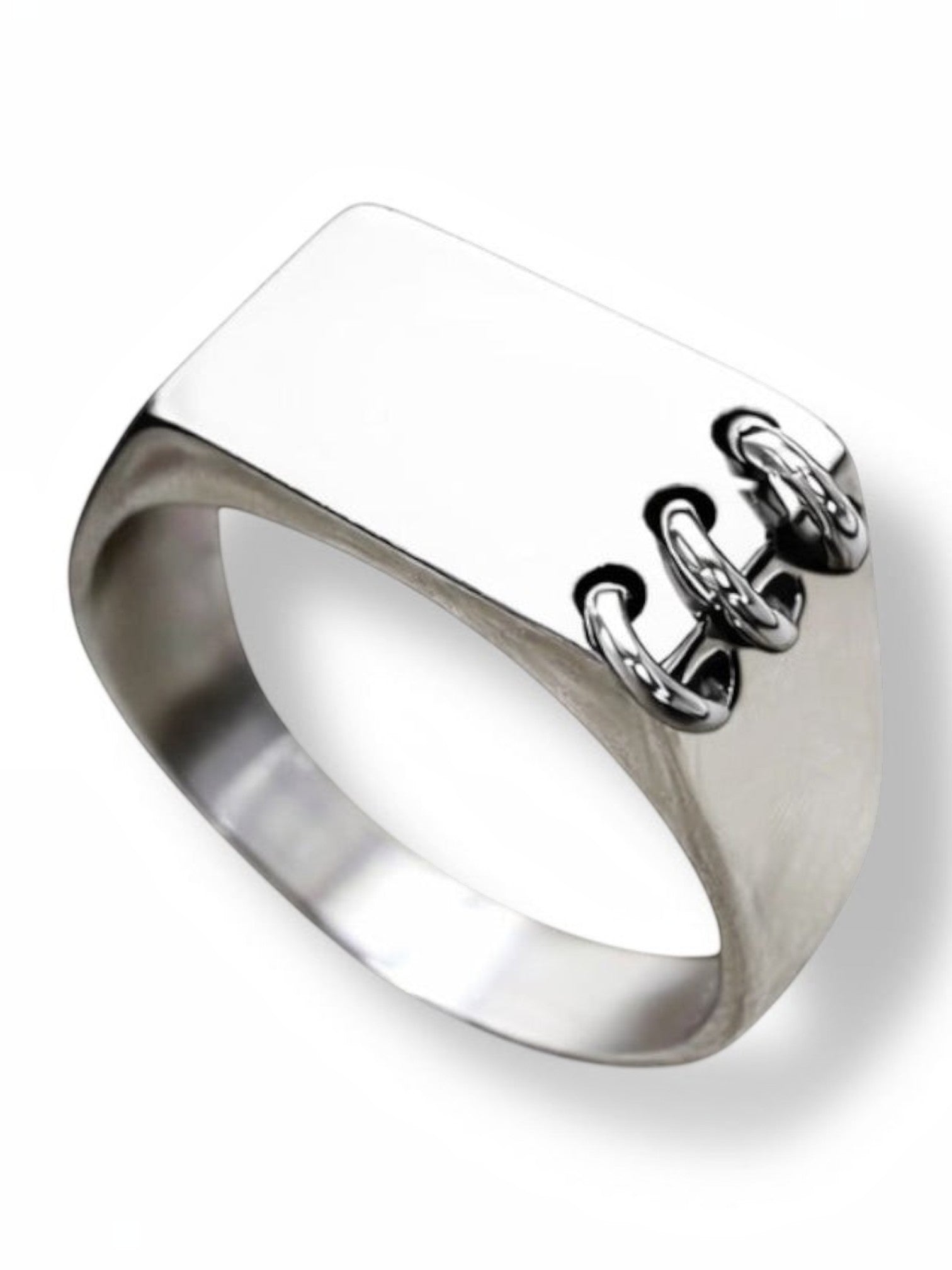Pierced Zegel Ring