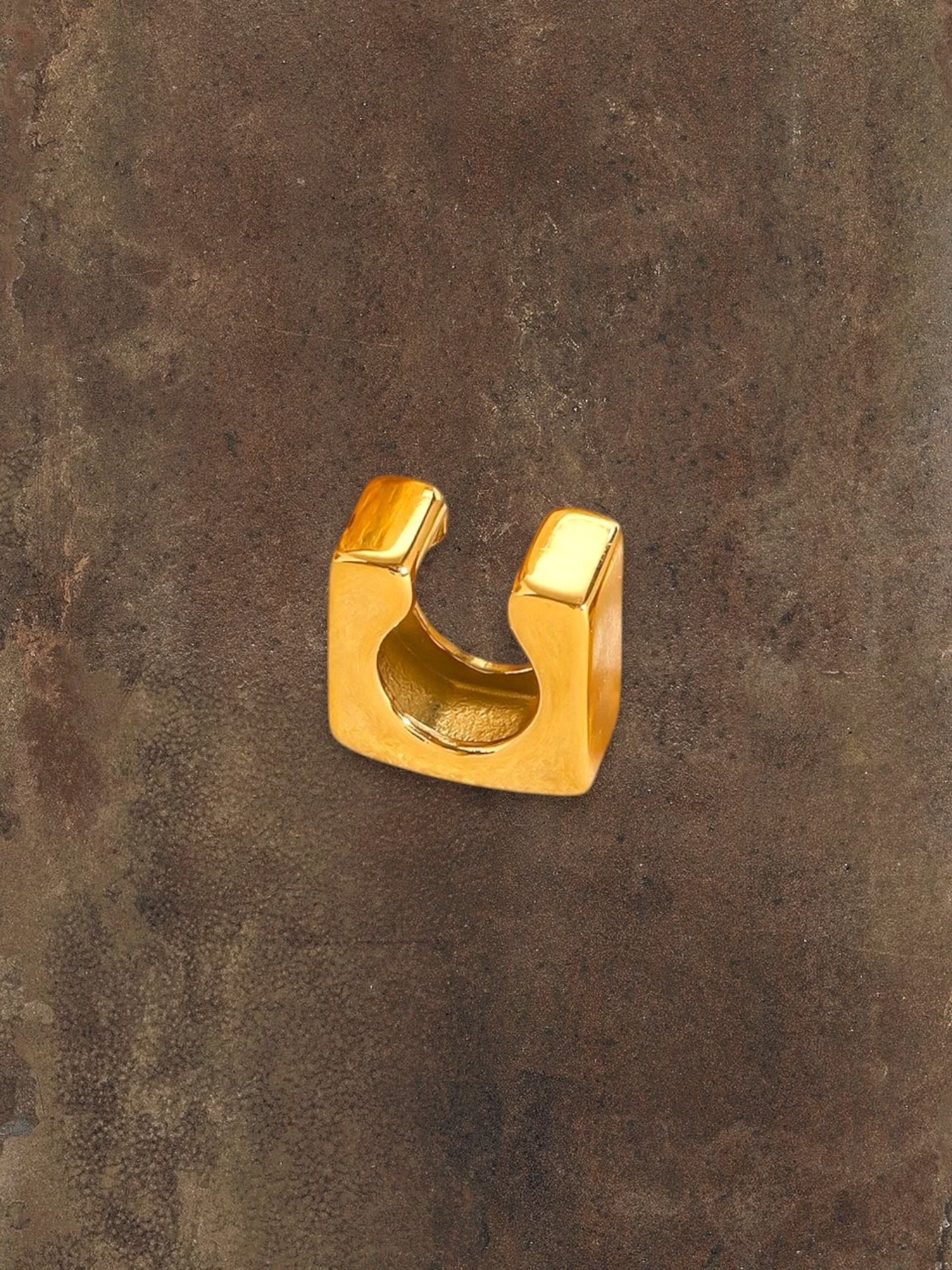 WILDSIDE statement gold ear cuff, no piercing needed, timeless design.