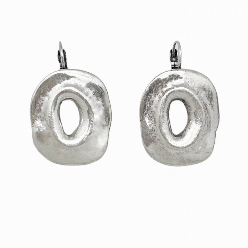 Savage gehamerde zilveren oonrbellen