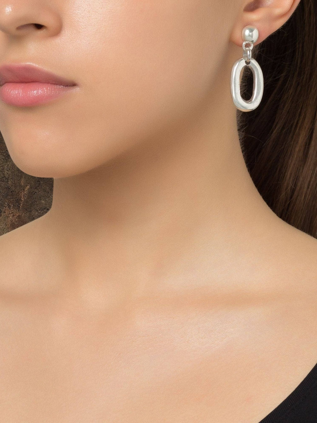WILDSIDE silver plated oval drop earrings, 3.5cm hypoallergenic, pressure clasp, exclusive design.