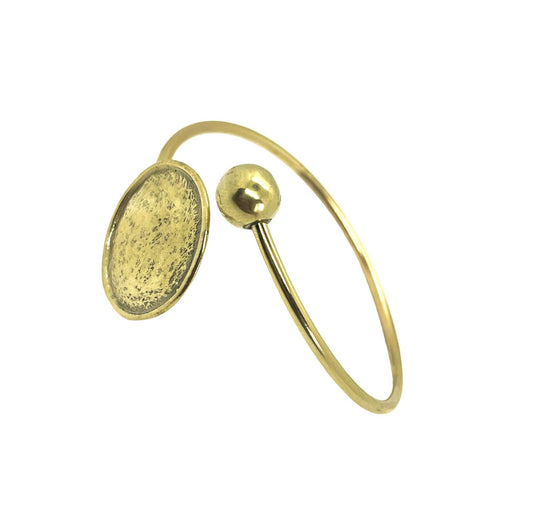 Moon gold adjustable bracelet in brass and zamak